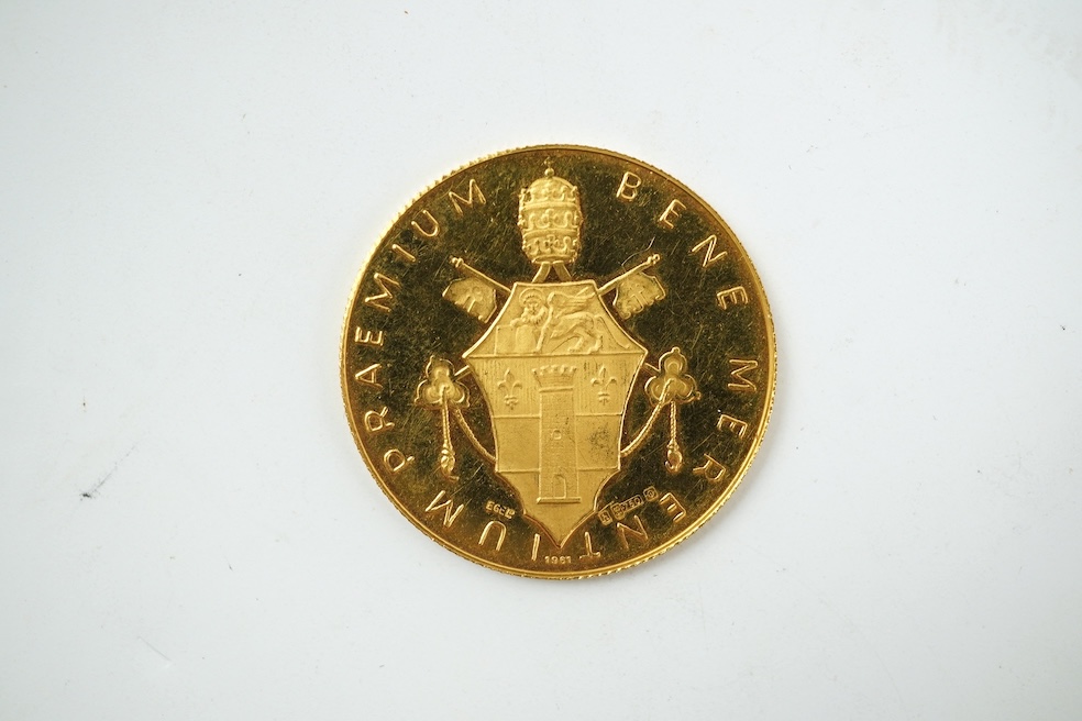 Papal Medals, Johannes XXIII 18ct gold commemorative medal, 14g.
